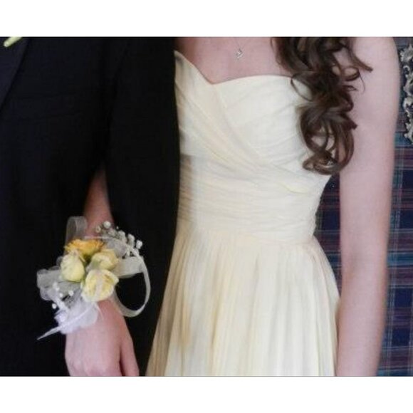 Light Yellow Strapless Corset Dress | Size 2 - Picture 5 of 9